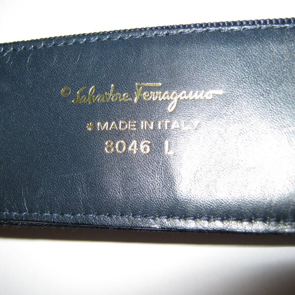 New, Never Worn. Authentic Vera Navy Blue Grosgrain Ribbon Belt - Size L - Picture 4 of 7